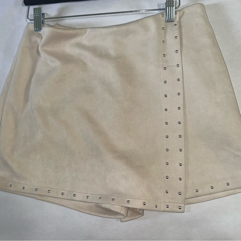 Elegant Cream Studded Women's Skort